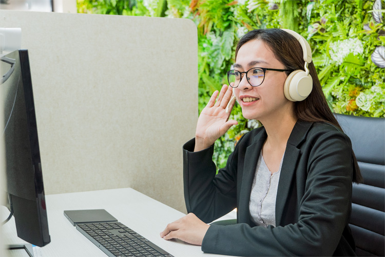 すべて専用スタジオから配信英語学習だけに集中できる環境